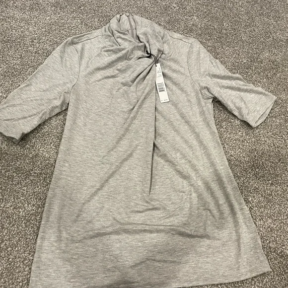 Tahari gray mock neck cotton blouse - Picture 2 of 6